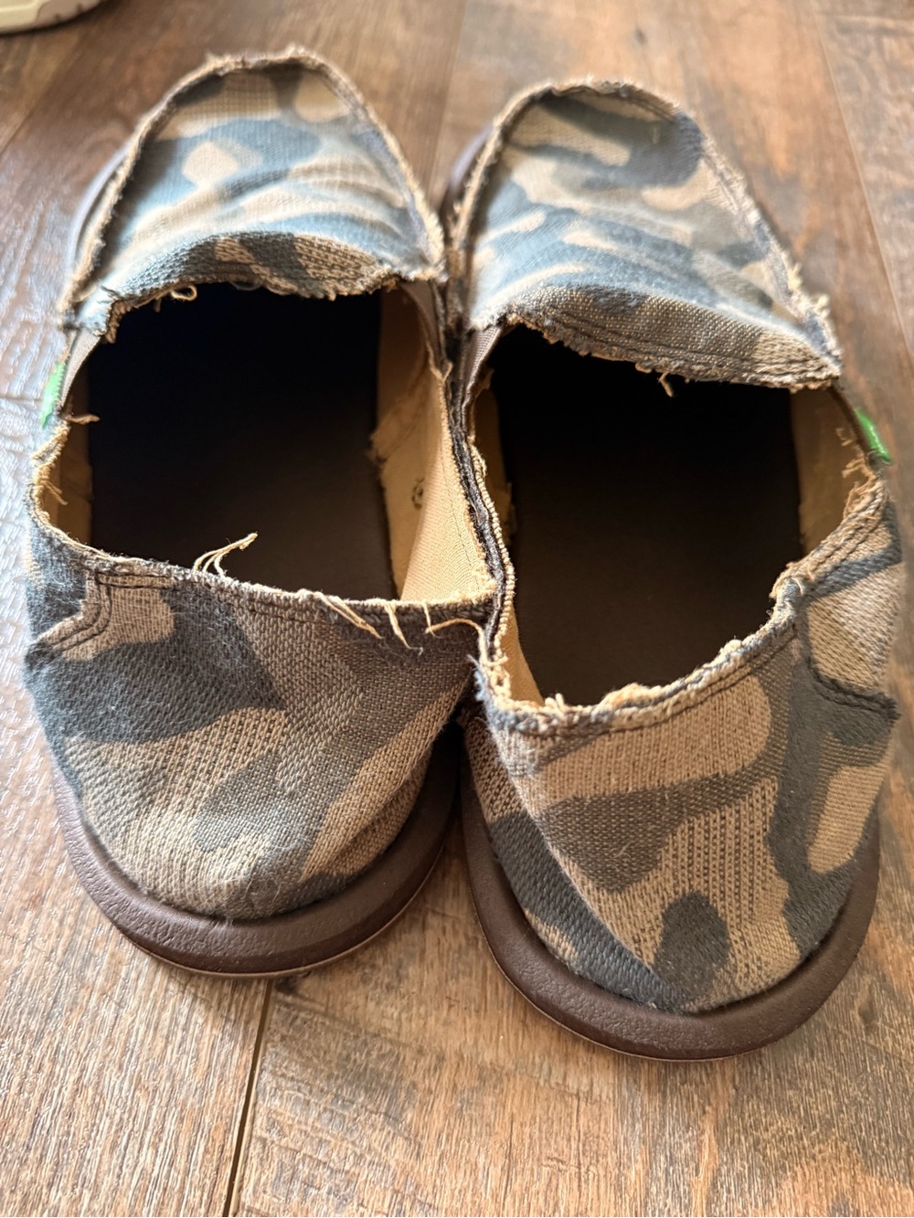 Sanuk Men’s Blue Gray Camo Slip-On Loafers - Picture 4 of 4